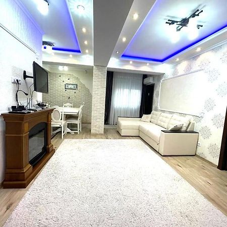 Large Apartment !!!Ciuflea Str. Chisinau Exterior photo